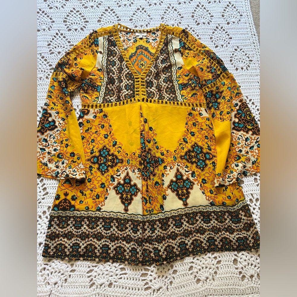 Umgee Tunic Size M Crochet Bohemian Bell Sleeves Yellow Layering Boutique - Picture 2 of 11